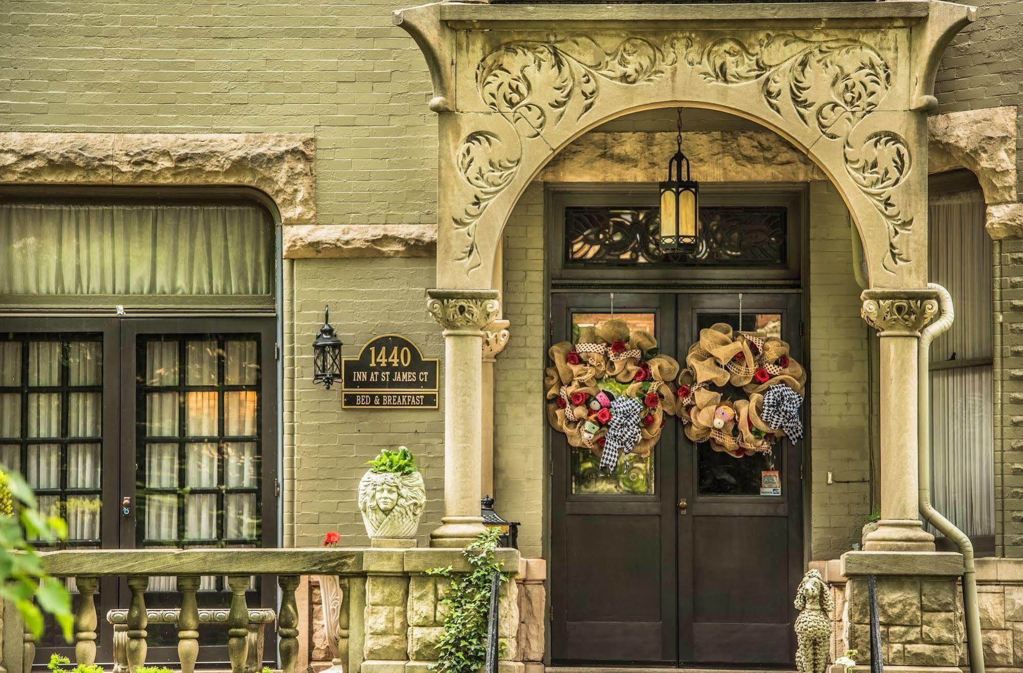Inn At St James Court ルイスビル エクステリア 写真