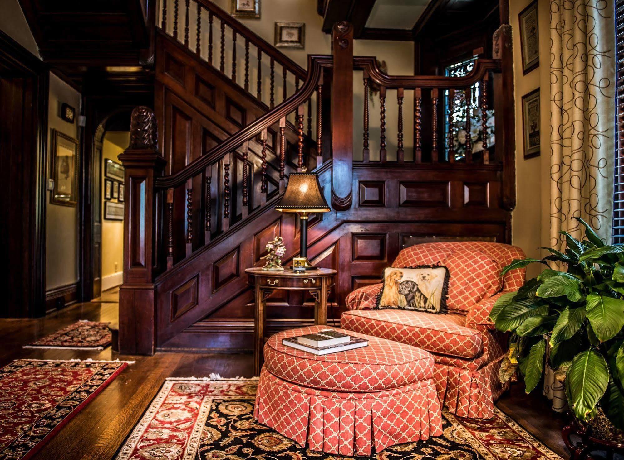 Inn At St James Court ルイスビル エクステリア 写真
